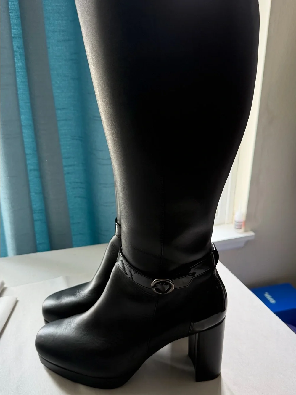 Classic Black Knee-High Women's Boots